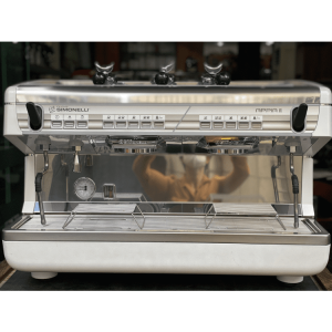 Alternative view of Máy cà phê Nuova Simonelli Appia 2 Group New 90%